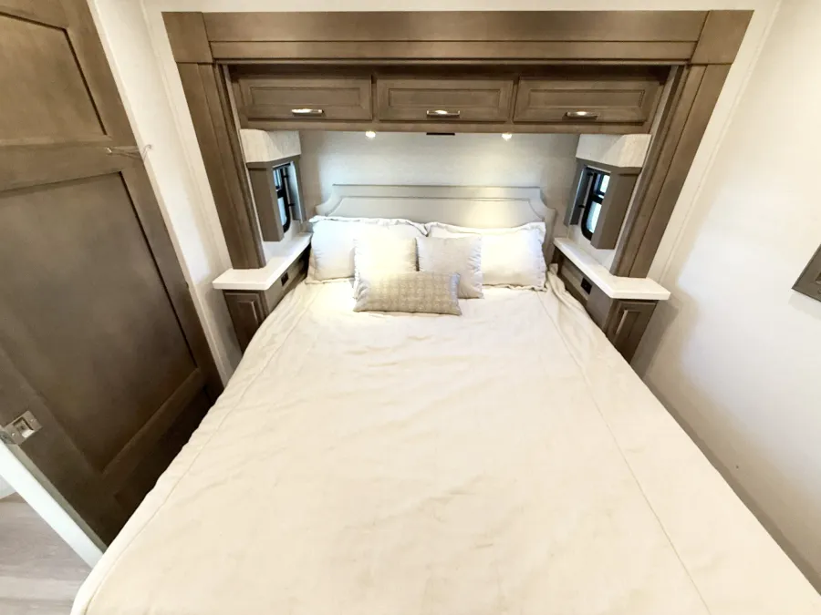 2026 Renegade Verona 40VTS | Photo 18 of 31