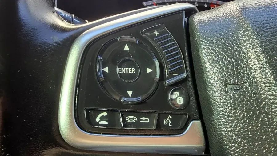 2017 Honda CR-V | Photo 15 of 28