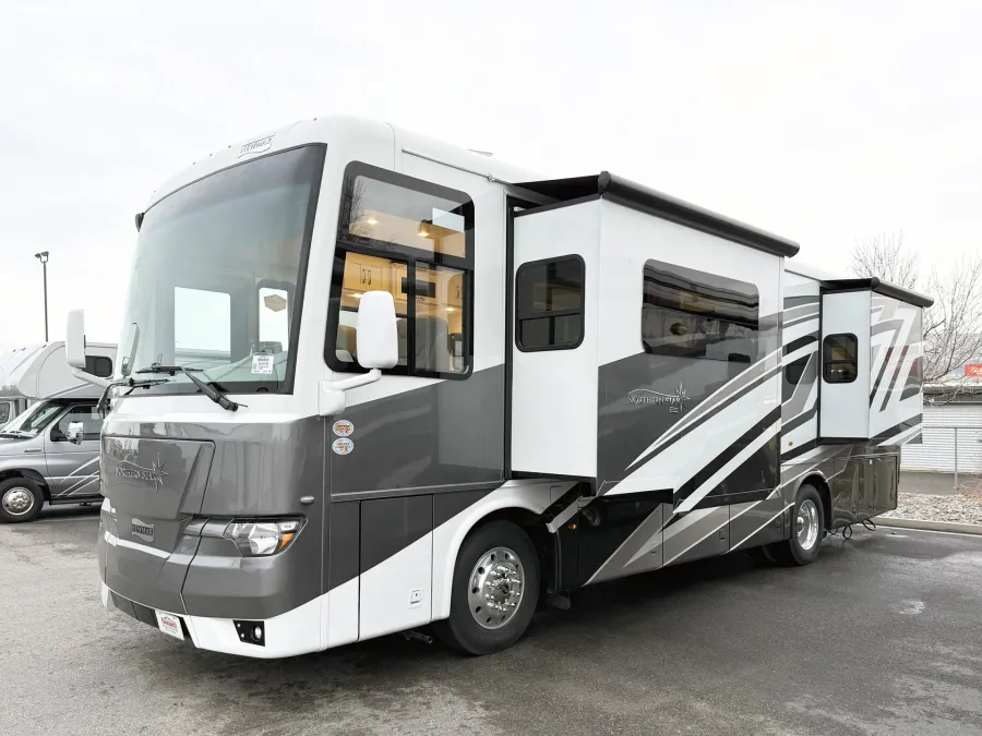 2026 Newmar Northern Star 3418 | Photo 15 of 23