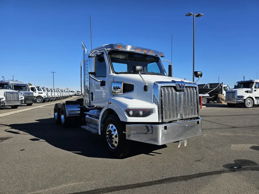 2023 Western Star 47X | Photo 3 of 14