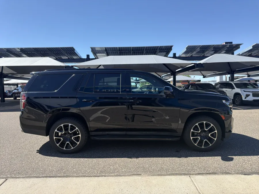 2023 Chevrolet Tahoe RST | Photo 5 of 23