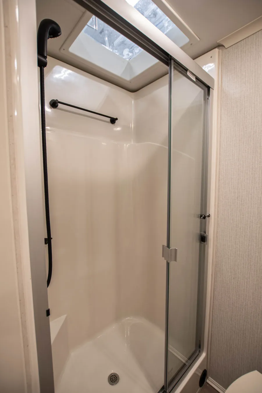 2026 Tiffin Byway 33FL | Photo 13 of 18