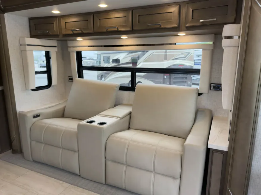2026 Newmar Ventana 3512 | Photo 14 of 40