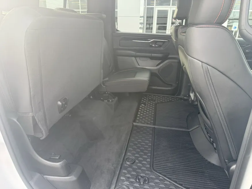 2021 RAM 1500 Big Horn | Photo 13 of 29