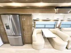 2026 Newmar Dutch Star 4325 | Thumbnail Photo 10 of 32