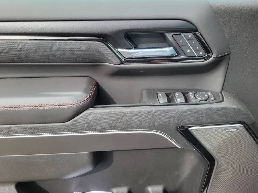 2026 GMC Sierra 2500HD AT4X | Photo 18 of 25