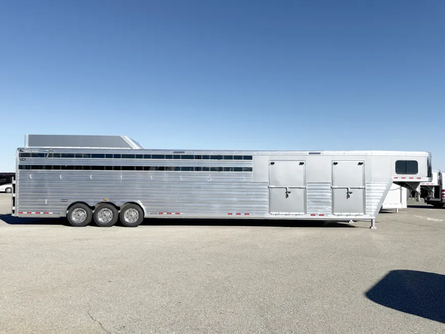 2026 Cimarron 8HGN | Photo 3 of 5