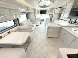 2025 American Coach Eagle | Thumbnail Photo 4 of 4