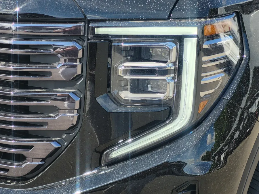 2026 GMC Sierra 1500 Denali Ultimate | Photo 7 of 26