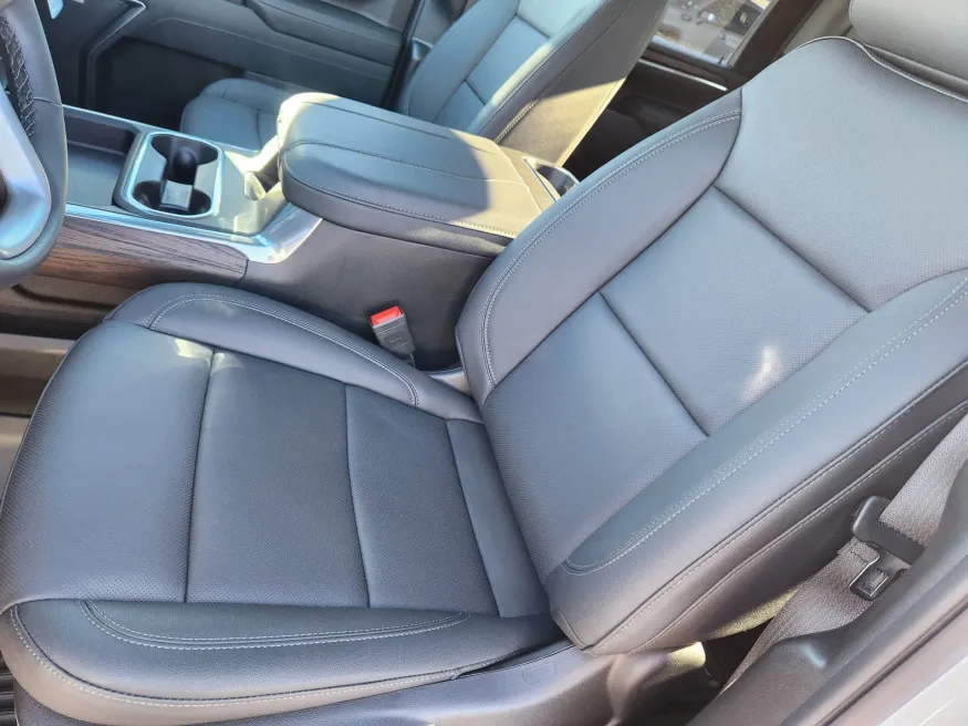 2026 GMC Sierra 2500HD SLT | Photo 8 of 20