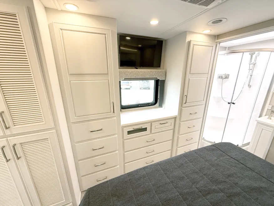 2026 Renegade Verona LE 40LRB | Photo 17 of 31