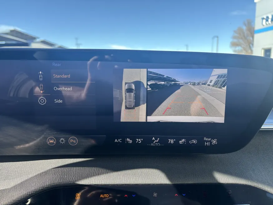 2025 Buick Enclave Preferred | Photo 19 of 24