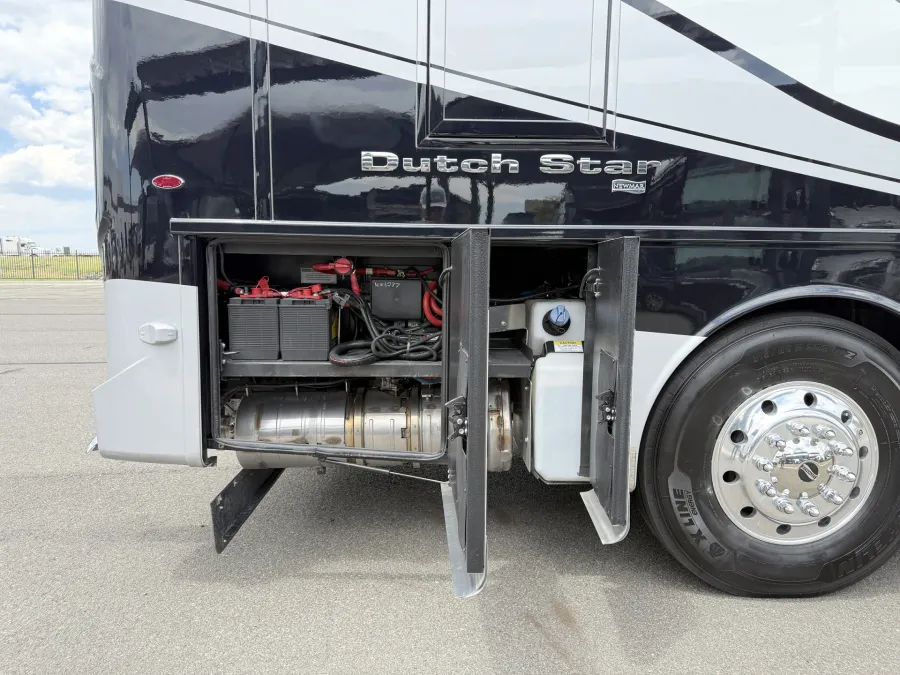 2026 Newmar Dutch Star 4369 | Photo 31 of 34