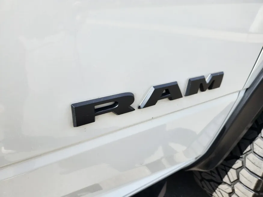 2024 RAM 3500 Laramie | Photo 20 of 33