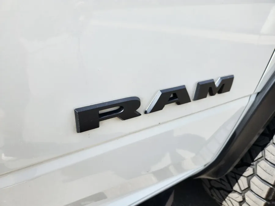 2024 RAM 3500 Laramie | Photo 20 of 33
