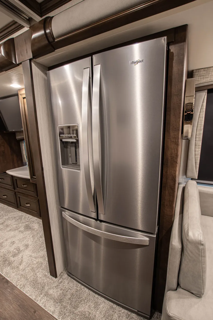 2024 Newmar Kountry Star 3709 | Photo 18 of 25