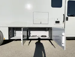 2026 Renegade Valencia 36SB | Thumbnail Photo 21 of 25