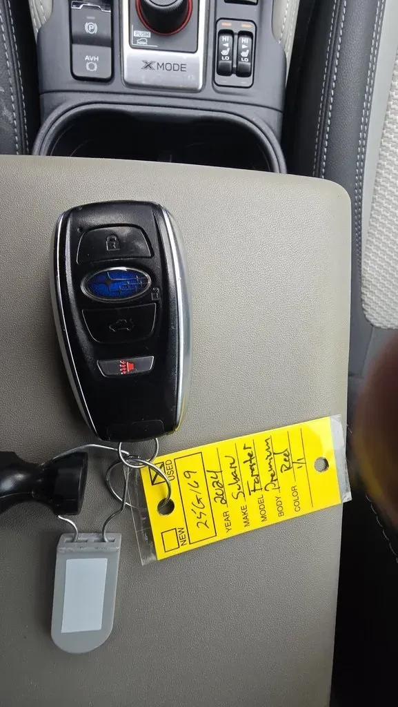 2024 Subaru Forester | Photo 24 of 32