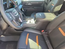 2026 GMC Sierra 2500HD AT4 | Thumbnail Photo 8 of 23