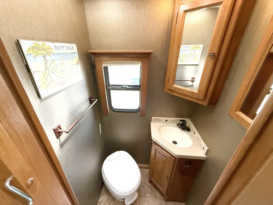 2013 Tiffin Allegro Red 38QRA | Photo 12 of 30