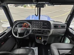 2022 Peterbilt 389 | Thumbnail Photo 14 of 22