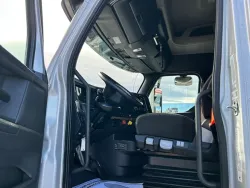 2025 Western Star 47X | Thumbnail Photo 8 of 21