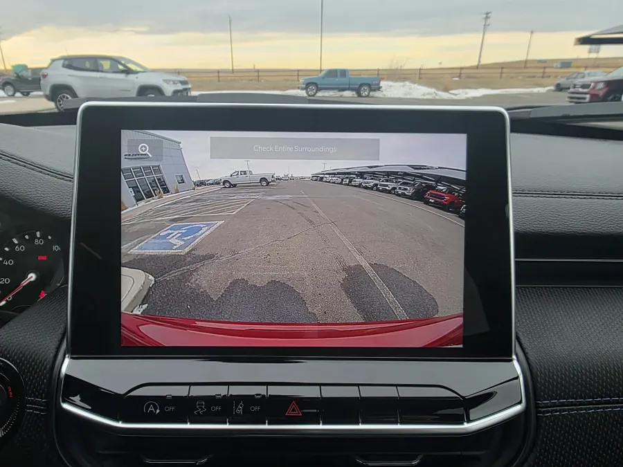 2026 Jeep Compass Latitude Altitude | Photo 23 of 24