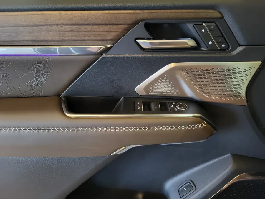 2026 GMC Acadia Denali Ultimate | Photo 18 of 26