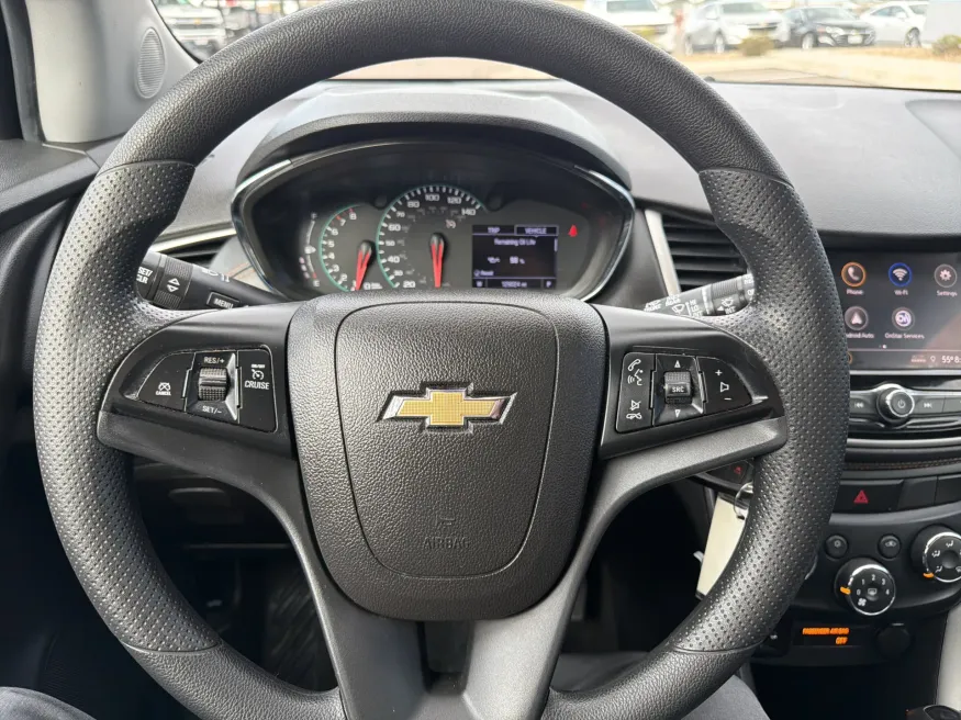 2020 Chevrolet Trax LS | Photo 17 of 19