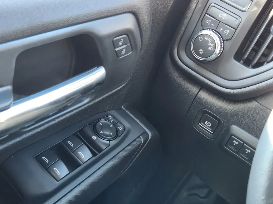 2026 GMC Sierra 2500HD Pro | Photo 16 of 20