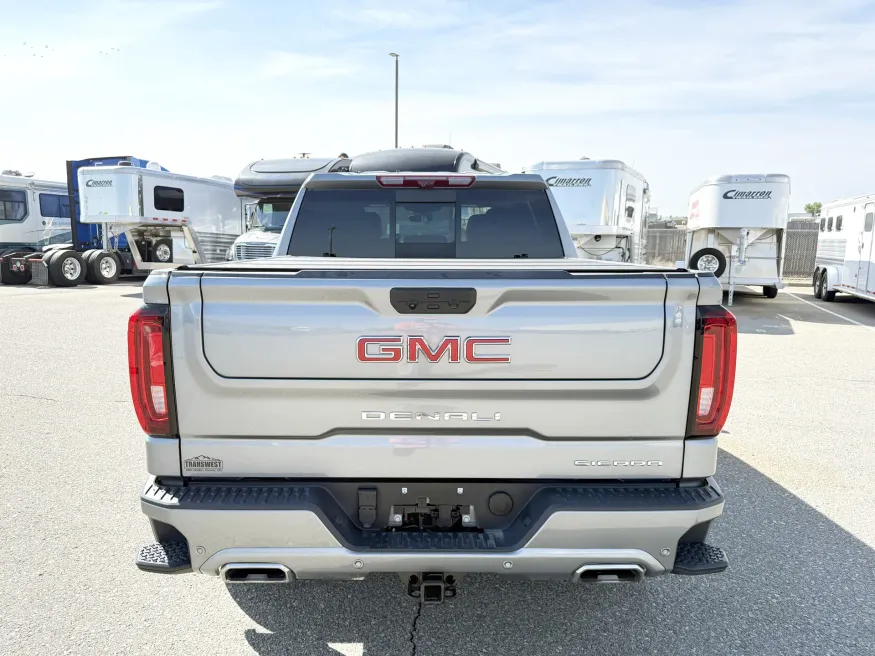 2024 GMC Sierra 1500 Denali | Photo 14 of 24