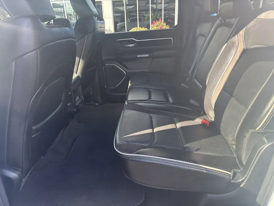 2024 RAM 1500 Laramie | Photo 8 of 19