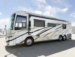 2027 Newmar Mountain Aire 3825 | Thumbnail Photo 21 of 28