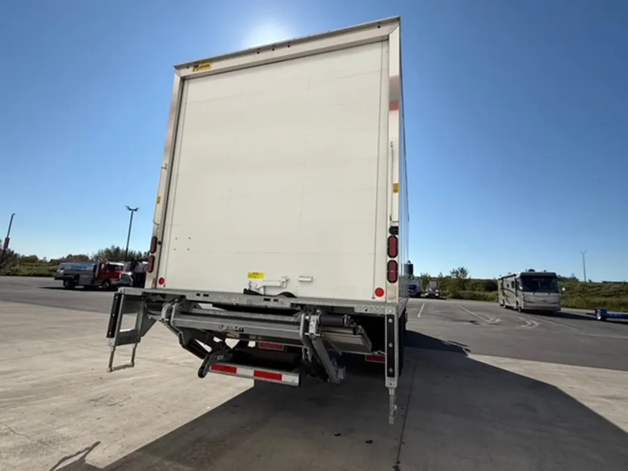 2025 Isuzu FTR | Photo 15 of 16