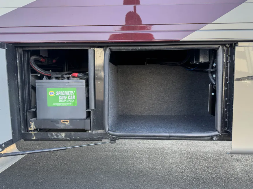 2023 Newmar Bay Star 3408 | Photo 32 of 38