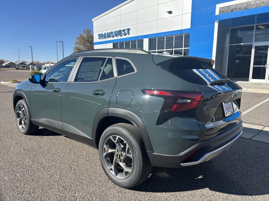 2026 Chevrolet Trax LT | Photo 2 of 21