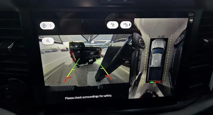 2026 Ford Super Duty F-250 | Photo 33 of 44