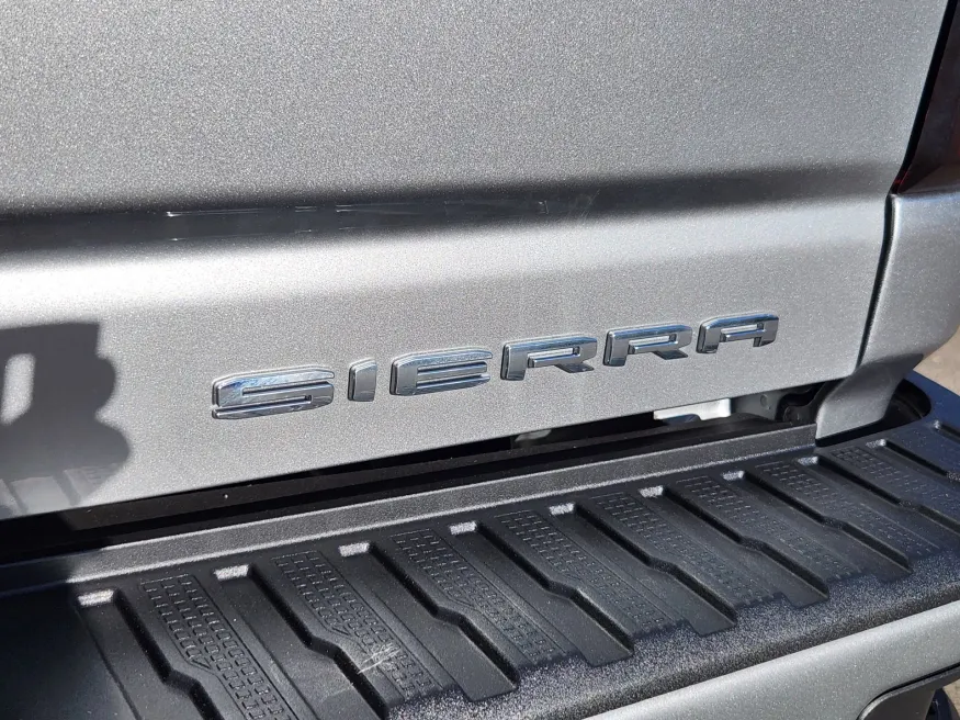 2024 GMC Sierra 3500HD Denali Ultimate | Photo 14 of 31