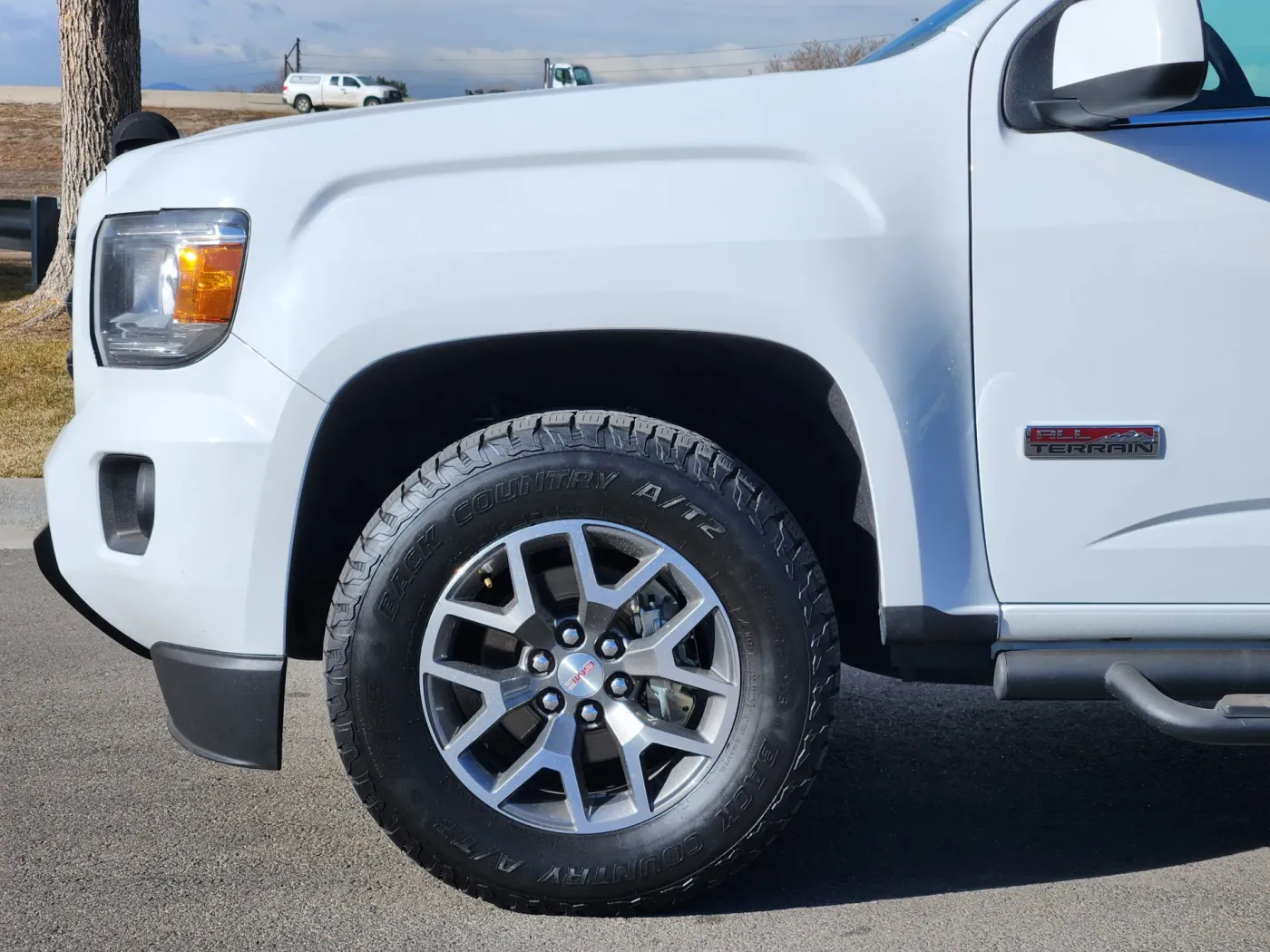 2020 GMC Canyon 4WD All Terrain w/Cloth | Photo 4 of 23