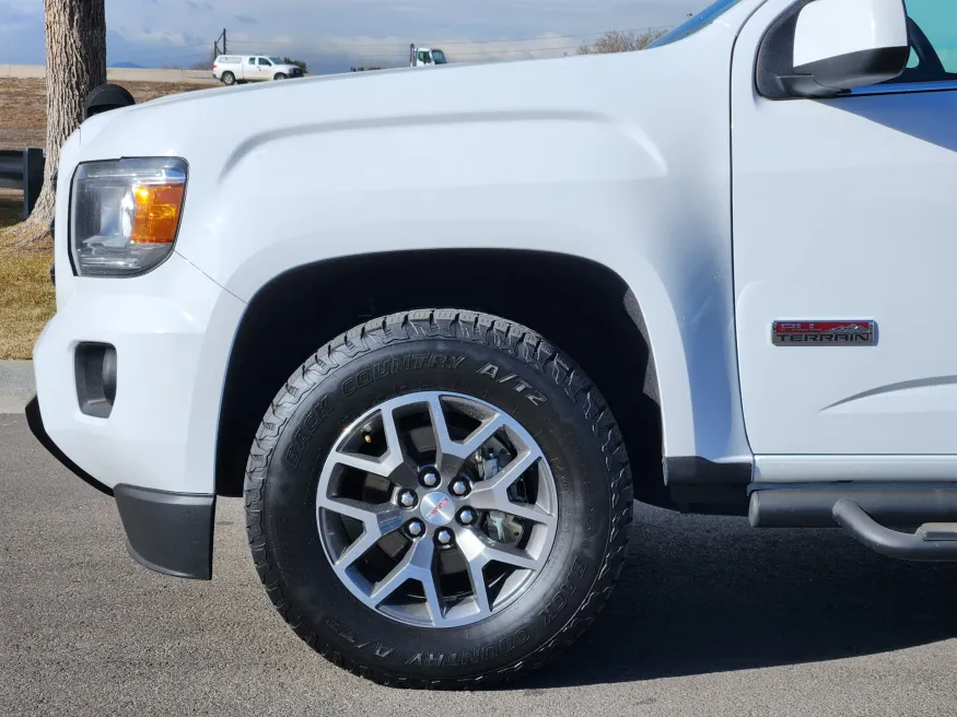2020 GMC Canyon 4WD All Terrain w/Cloth | Photo 4 of 23