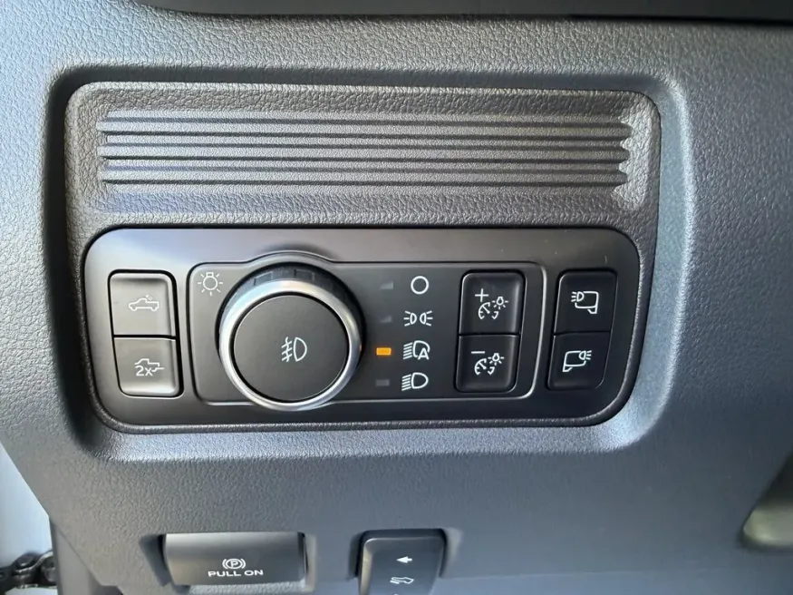 2026 Ford Super Duty F-250 | Photo 15 of 30