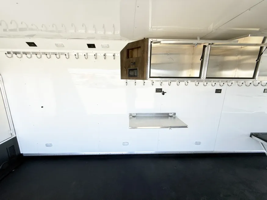 2026 Logan Coach Horse Power | Photo 15 of 25