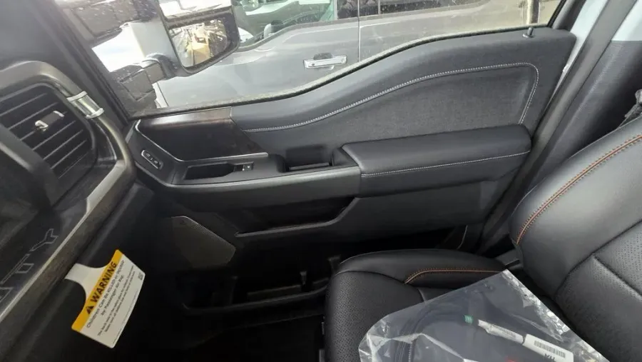 2026 Ford Super Duty F-250 | Photo 41 of 44