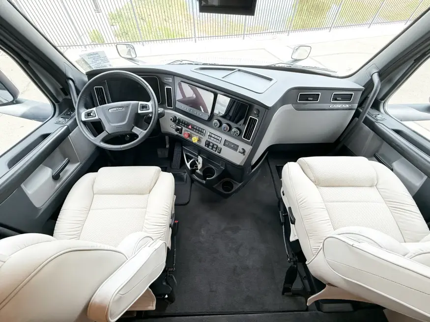 2026 Renegade XL X45BBC | Photo 6 of 29