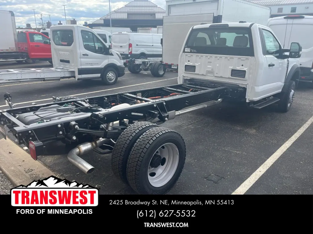 2025 Ford Super Duty F-550 XL 