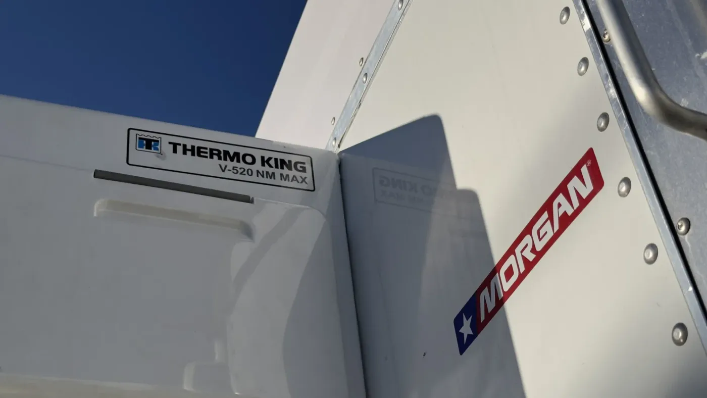 2025 Isuzu NRR GAS | Photo 5 of 10