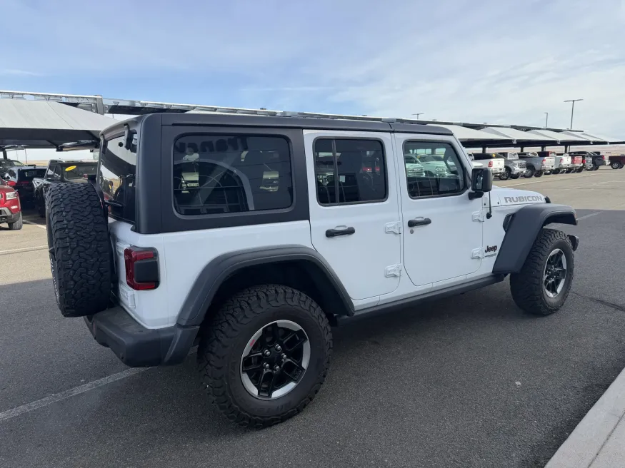 2021 Jeep Wrangler Unlimited Rubicon | Photo 3 of 18