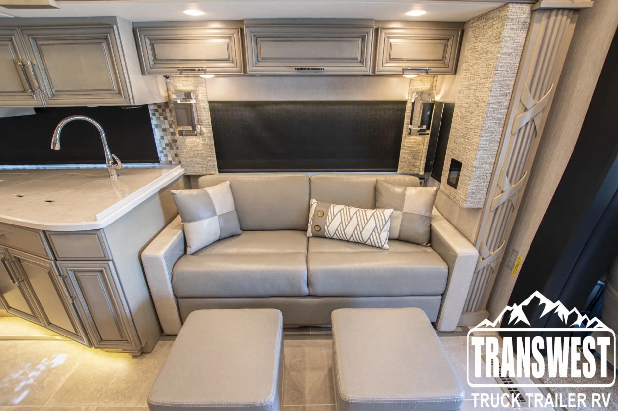 2023 Newmar Supreme Aire 4509 | Photo 11 of 45