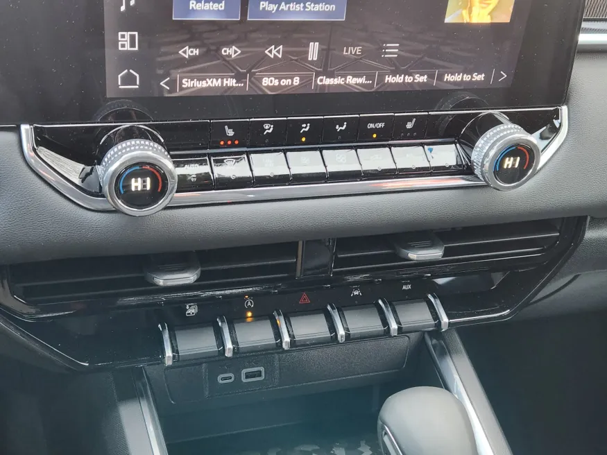 2026 GMC Canyon 4WD Elevation | Photo 13 of 22