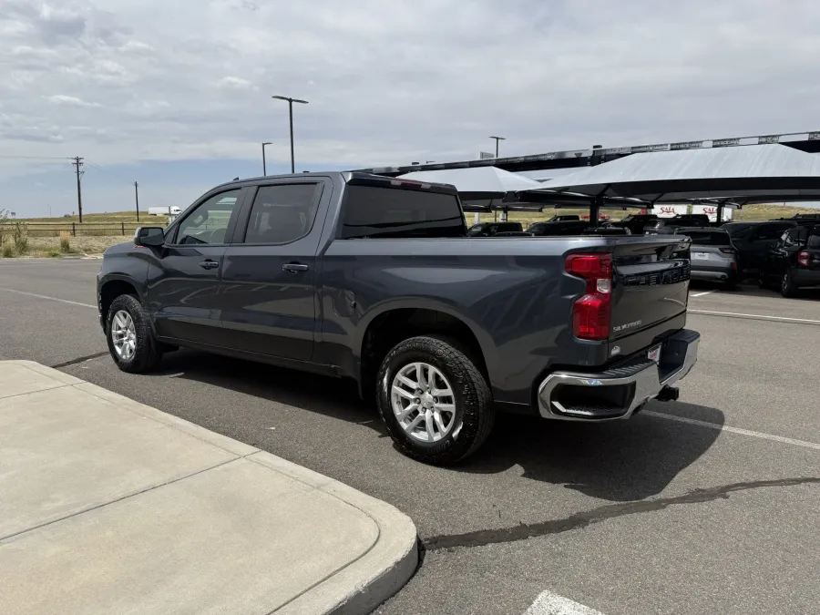 2022 Chevrolet Silverado 1500 LTD | Photo 4 of 16